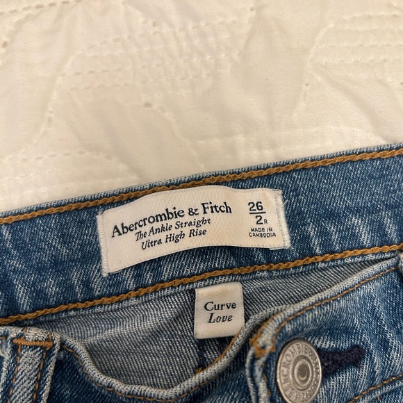 Abercrombie Curve Love Ankle Straight Ultra High Rise Jean - Picture 5 of 5